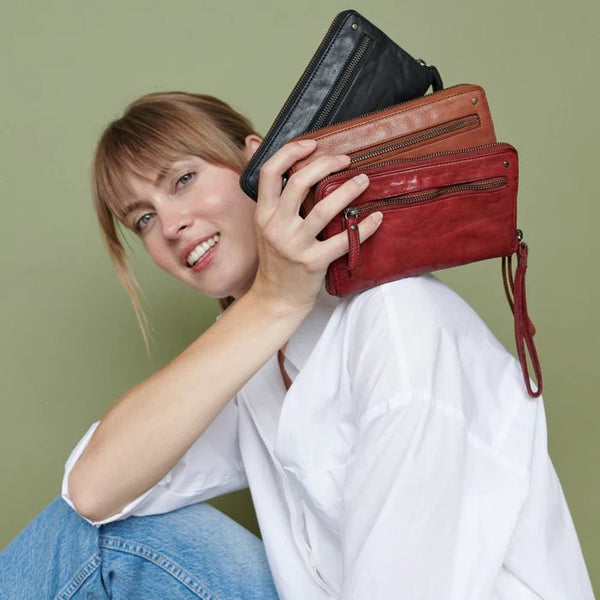 Sierra Wallet/ Wristlet - Latico - Black