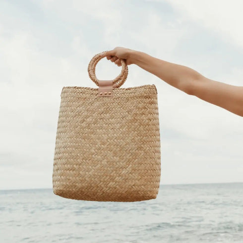 Sun-Seeker Straw Crossbody Beach Bag - Leah - Straw
