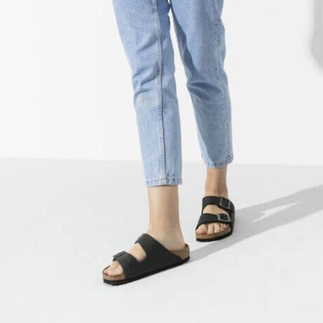 Arizona Oiled Leather - Black - Birkenstock – Fred & Co.